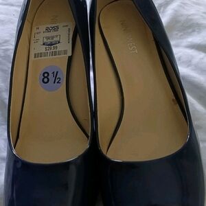Nine West Women's Navy Flats